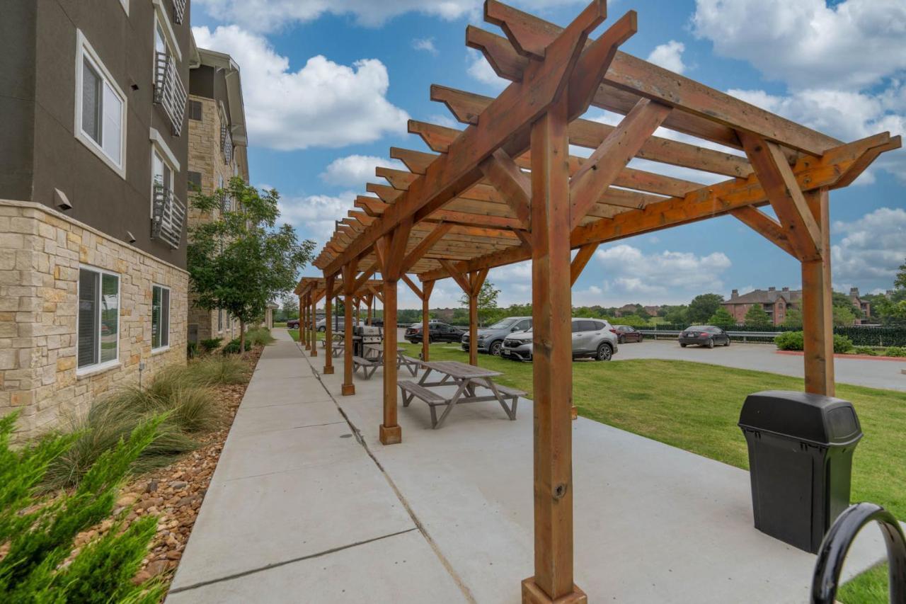 Soka Suites Dallas - Las Colinas Irving Luaran gambar
